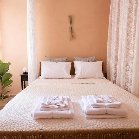 Ferienwohnung Mediterranean House - 12 Min From Acropolis! Athen Exterior foto