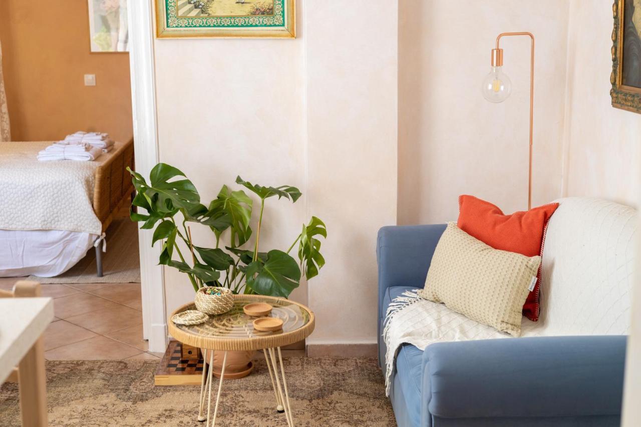 Ferienwohnung Mediterranean House - 12 Min From Acropolis! Athen Exterior foto